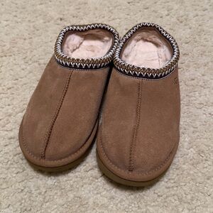 Ugg Tasman Slippers Chestnut Size 8 Like New!